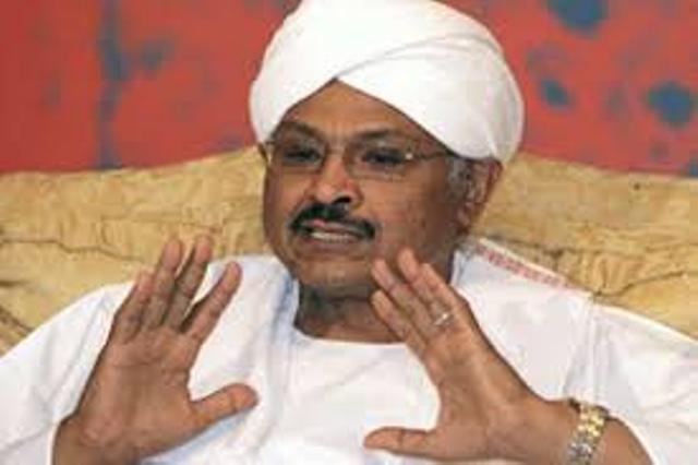 مبارك الفاضل: البشير رفض عرضاً المغادرة إلى عمان قبل سقوطه