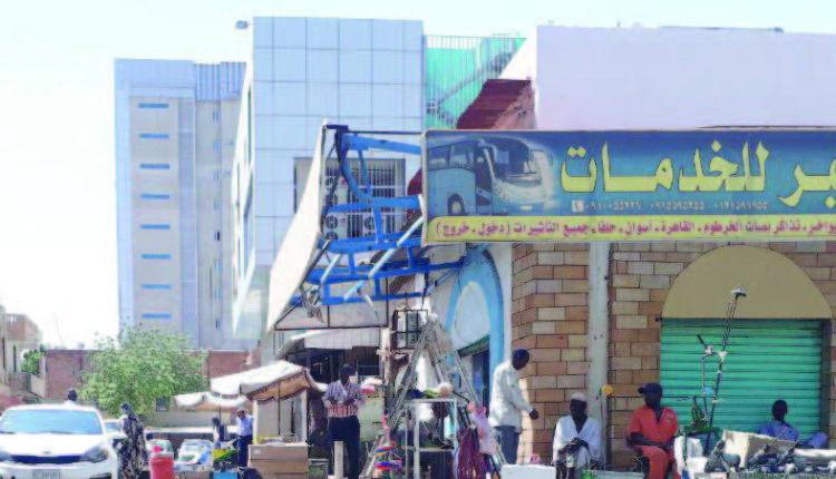 الخرطوم حالة حذر وإغلاق للمحلات التجارية بسبب الاحتجاجات