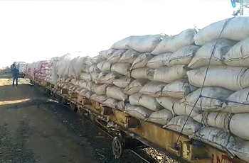 تكدس عربات السكة الحديد بين بورتسودان والخرطوم